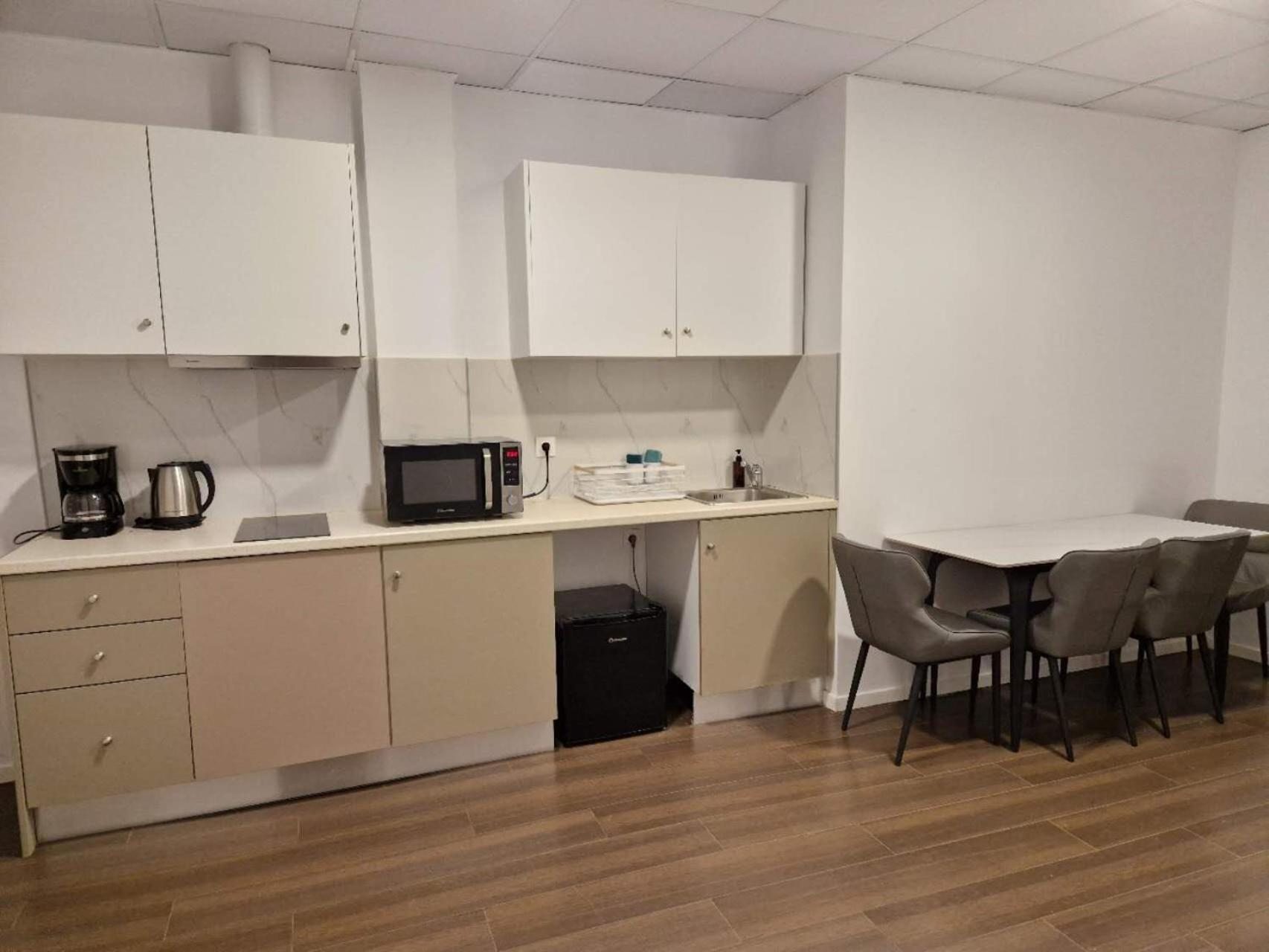 Anhome K11 Serviced Apartments Atina Dış mekan fotoğraf